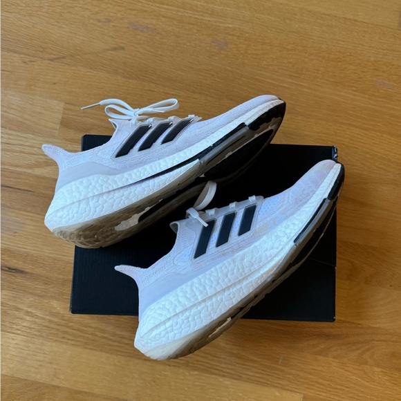 Adidas Ultraboost 21 - Picture 7 of 7